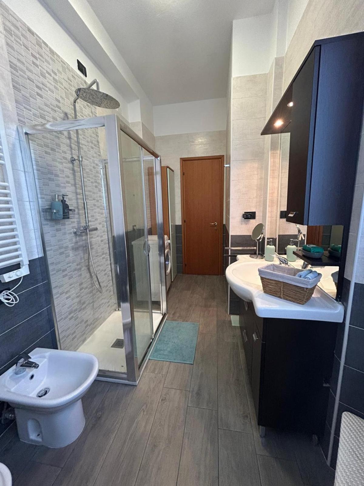 Your Home In Milan - Elegant & Comfortable Stay Luaran gambar