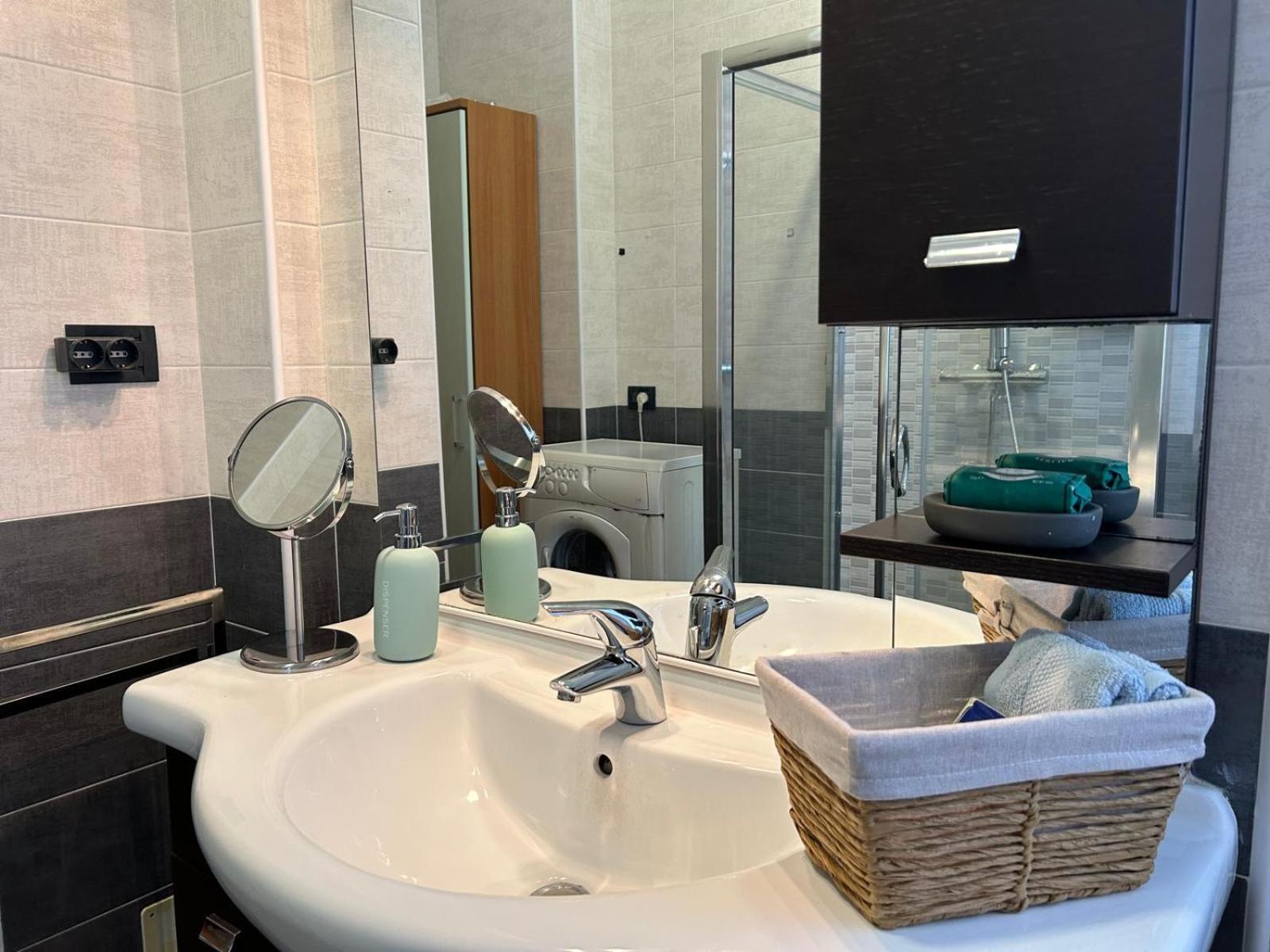 Your Home In Milan - Elegant & Comfortable Stay Luaran gambar